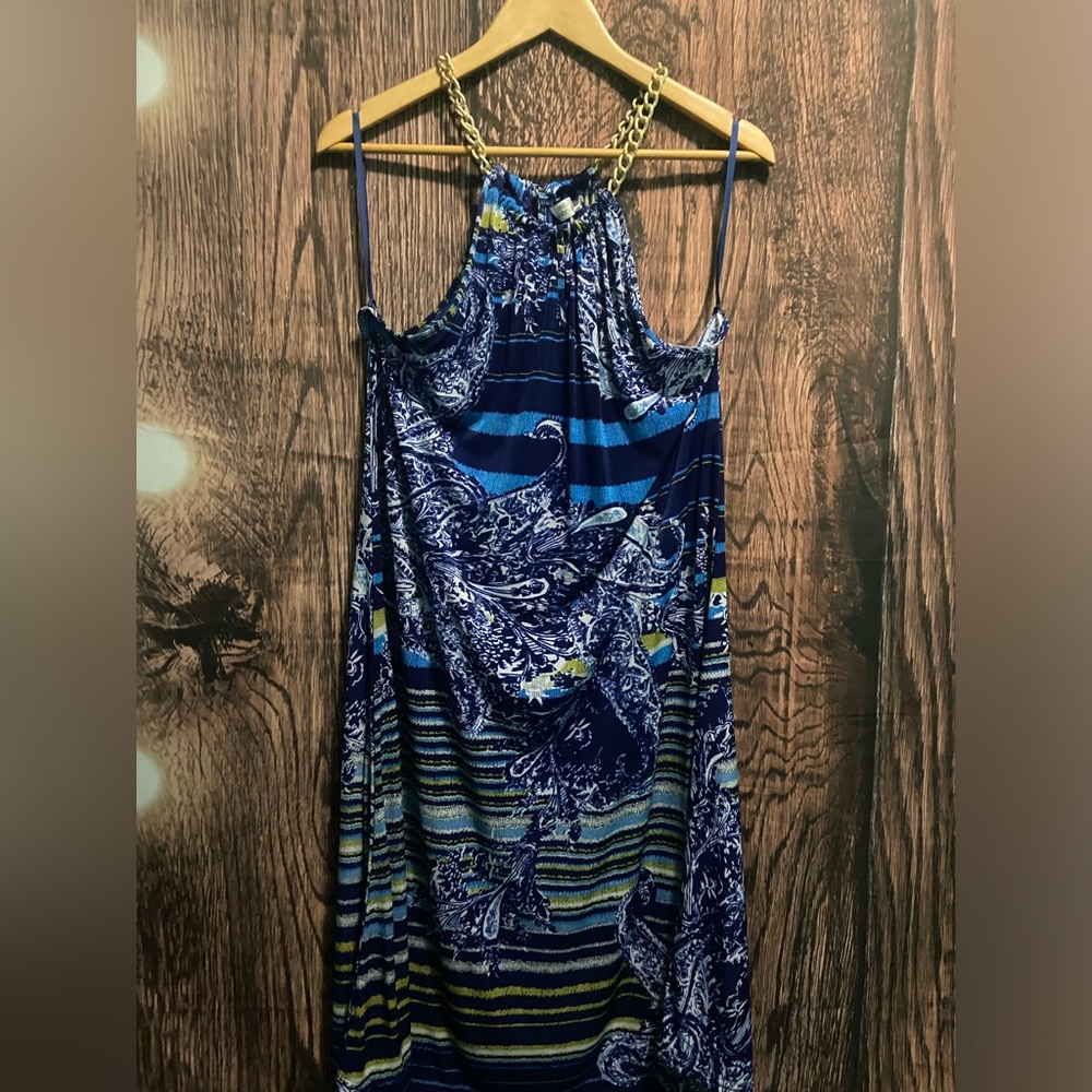 Beautiful summer dress.